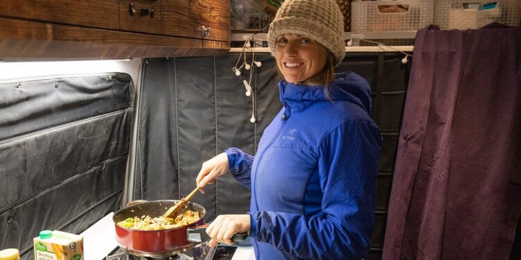 Tips-for-your-Van-Life-Meals-vanlife-daily