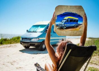 A-Guide-To-Living-In-A-Van-And-Getting-Paid-To-Travel-vanlifedaily
