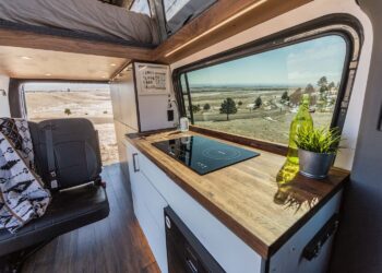 Building-and-customizing-your-own-vanlife daily
