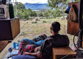 Mental-and-physical-health-tips-for-vanlife-and-long-term travel-vanlifedaily