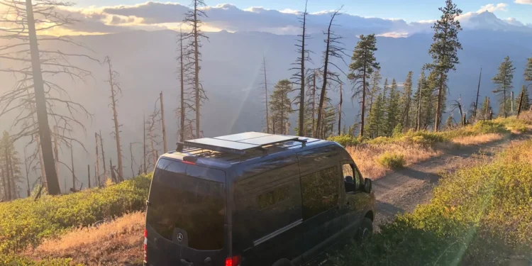 Off-grid-living-and-solar-power-in-vanlife-vanlifedaily