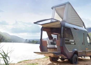 The-future-of-vanlife-and-technology-advancement-vanlifedaily