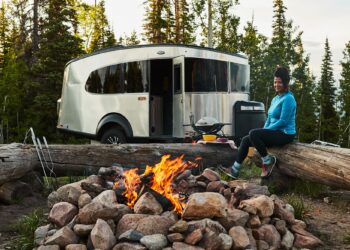 The-growing-popularity-of-boondocking-and-off-grid-vanlifedaily