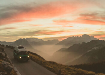 Vanlife-destinations-and-travel-tips-vanlifedaily