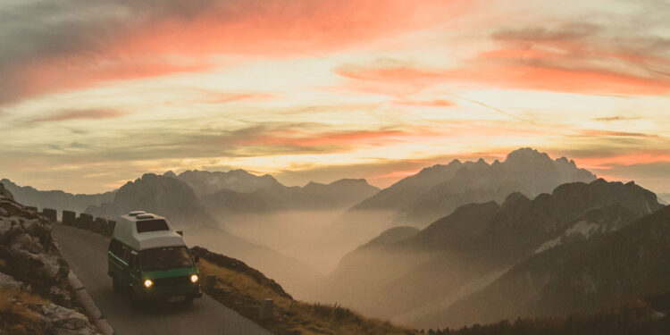 Vanlife-destinations-and-travel-tips-vanlifedaily