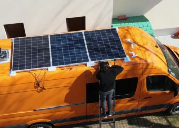 Best-Solar-Panels-for-Vanlife-A-Comprehensive-Guide-vanlifedaily
