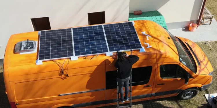 Best-Solar-Panels-for-Vanlife-A-Comprehensive-Guide-vanlifedaily