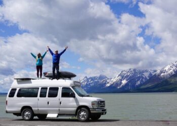 Creative-ways-to-make-a-living-on-the-road-through-vanlife-vanlifedaily