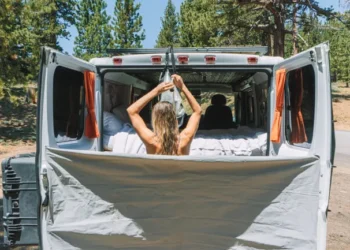 The-Best-Portable-Showers-for-Vanlife-Vanlifedaily